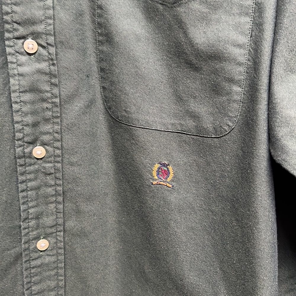 Tommy Hilfiger Shirt‼️  - Picture 3 of 5